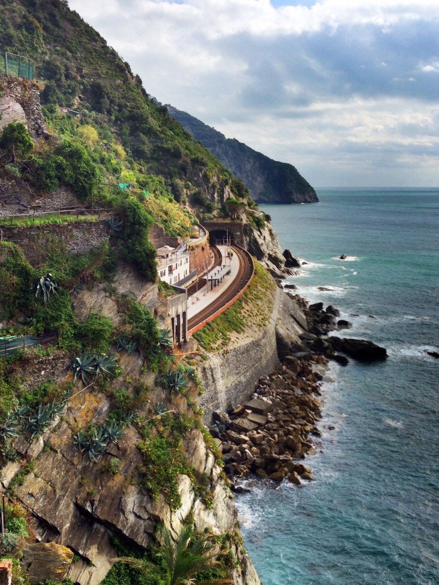 Manarola train